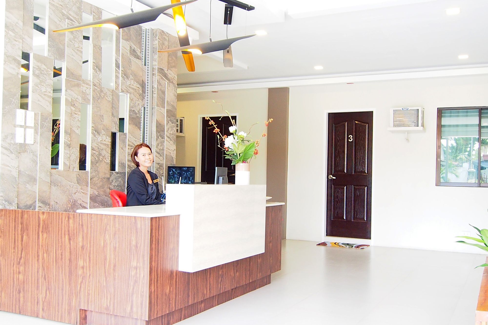 Marton Suites Davao City Exterior foto